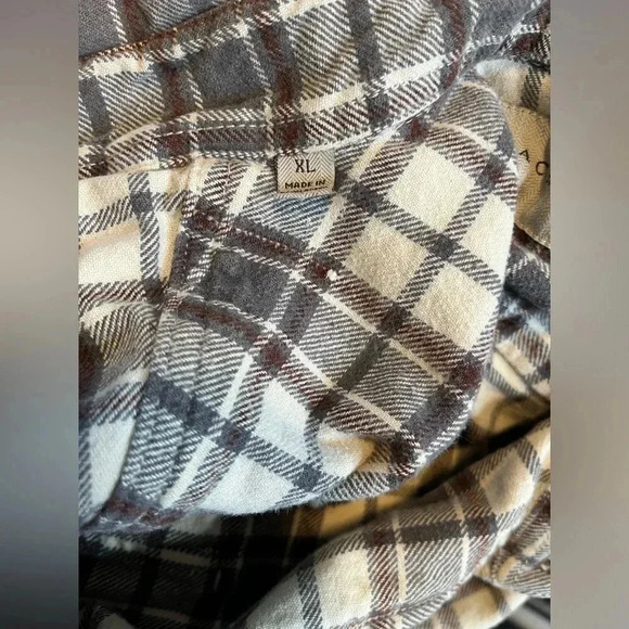 Jachs Flannel Button Up Shirt Men's Grey & Brown  Plaid Outdoors - Picture 3 of 8